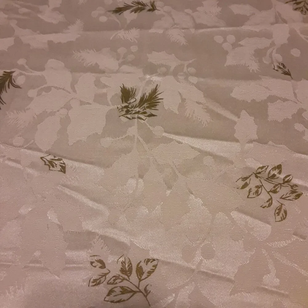 St Nicholas Square Embossed Winter Tablecloth Christmas 59x85